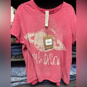 Magnolia Pearl travel for disco boyfriend tshirt